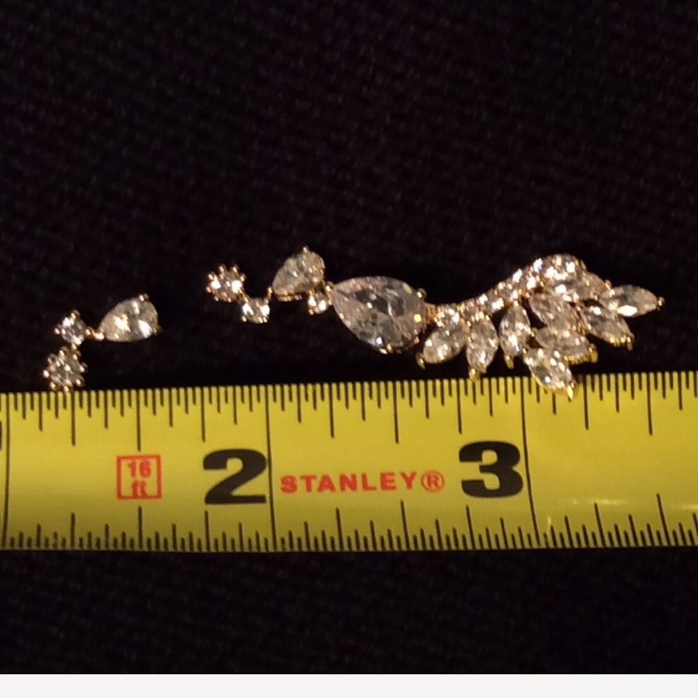 ๐3/$15 SALE. NIP EARCUFF PIERCED EARRING SET - Picture 8 of 8